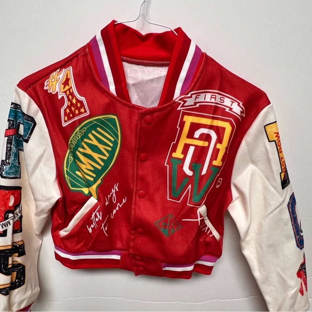 SHEIN RED AND WHITE VARSITY STYLE JACKET W/VARIOUS PATCHES AND SIGNATURES KIDS M